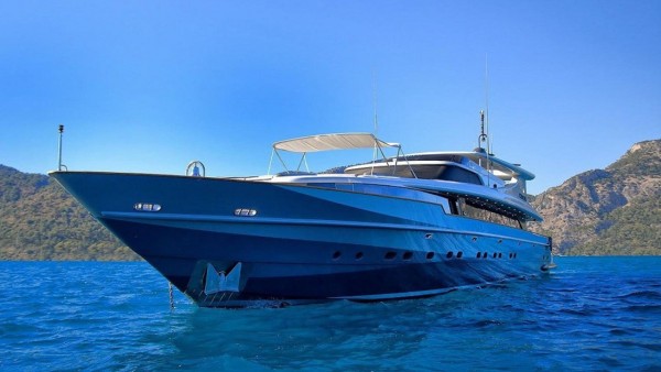 Yacht à moteur Crocus