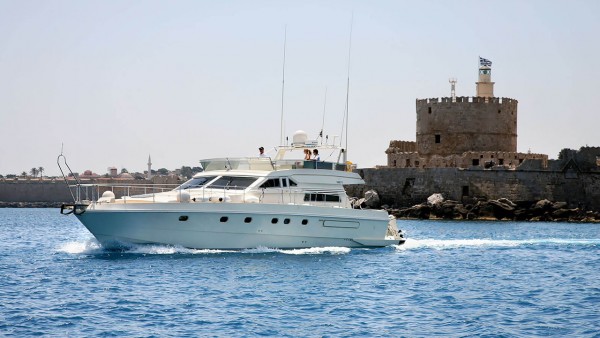 Yacht à moteur Eviva
