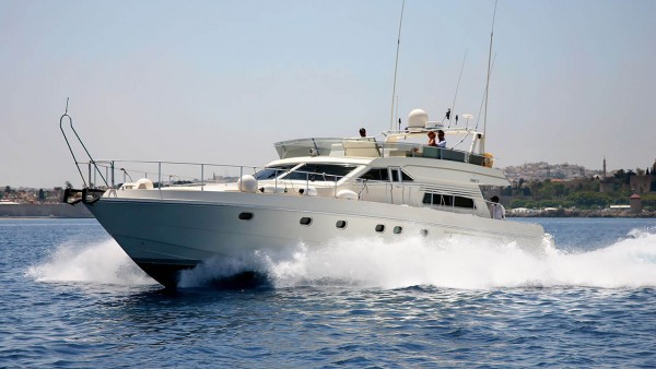 Yacht à moteur Eviva