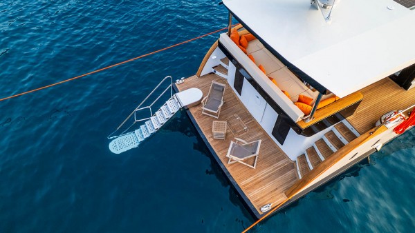 Yacht à moteur Jr. Simay