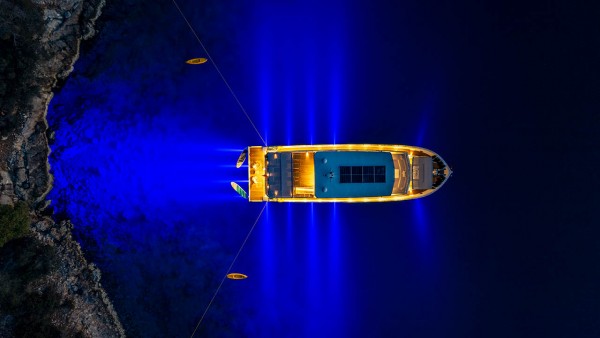 Yacht à moteur Lila