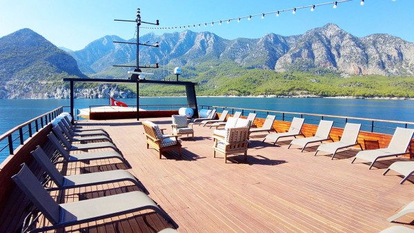 Yacht à moteur Limitless