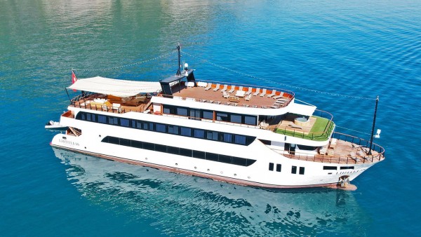 Yacht à moteur Limitless