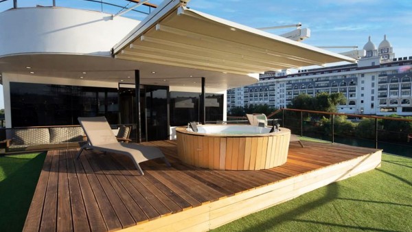 Yacht à moteur Limitless