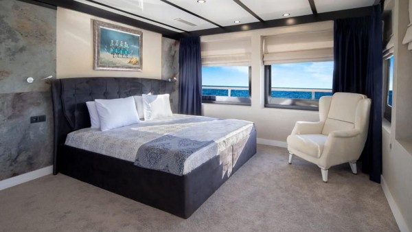 Yacht à moteur Limitless