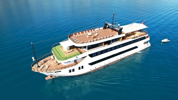 Yacht à moteur Limitless