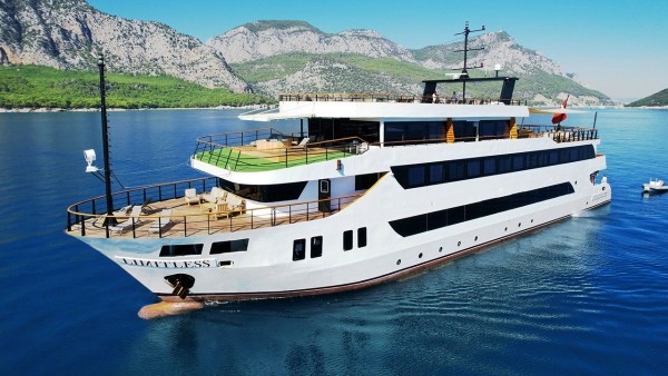 Yacht à moteur Limitless