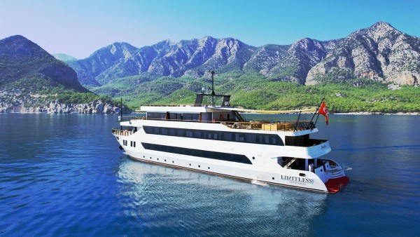Yacht à moteur Limitless