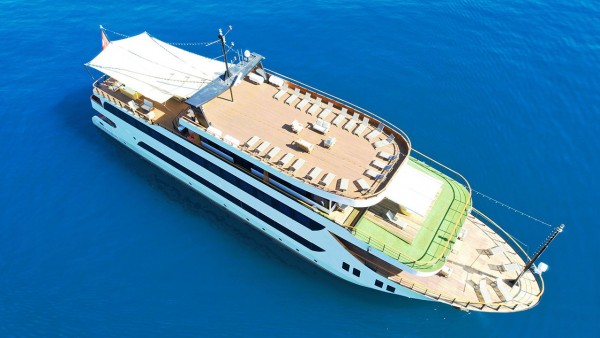 Yacht à moteur Limitless