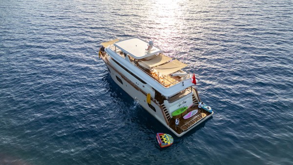 Yacht à moteur Lycian Dream