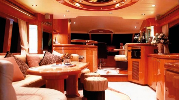 Yacht à moteur Mira Mare