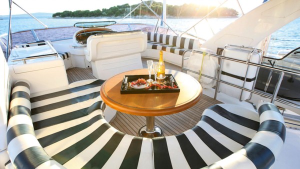 Yacht à moteur Mira Mare