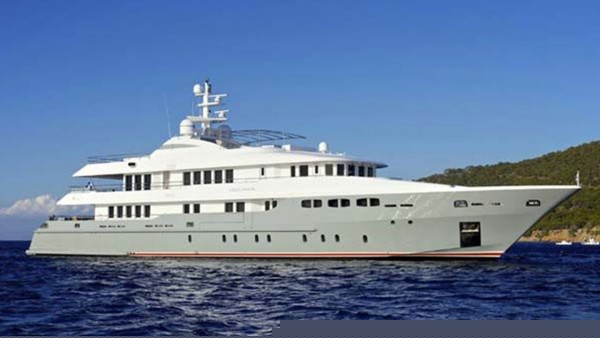 Yacht à moteur Oceanos