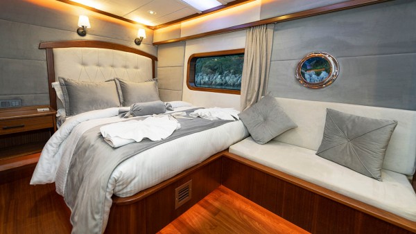 Yacht à moteur Oggusto
