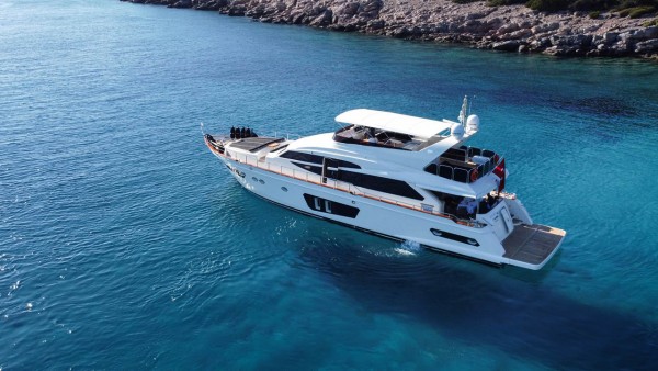 Yacht à moteur Prenses Ela Ada