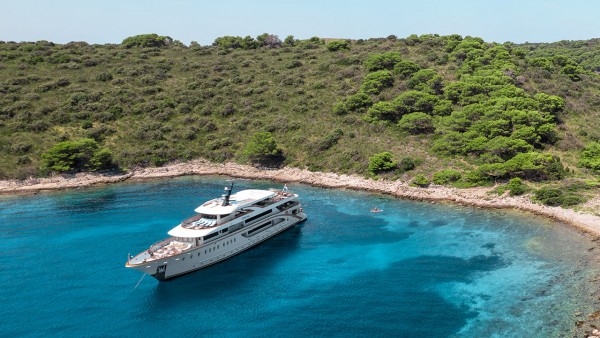 Yacht à moteur Riva