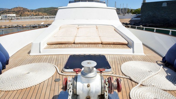 Yacht à moteur Rose 25