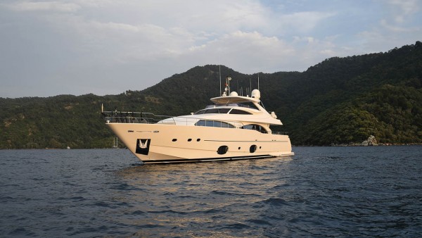 Yacht à moteur Sea Lion II