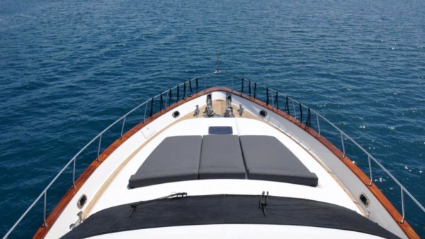 Yacht à moteur Ser 1