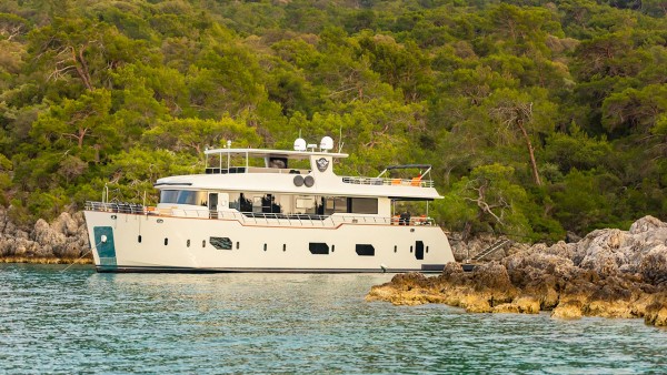 Yacht à moteur Simay M