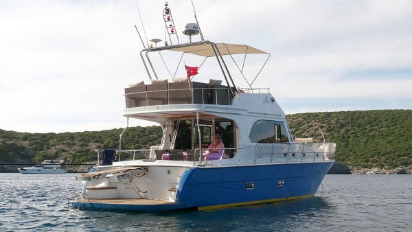 Yacht à moteur Syana
