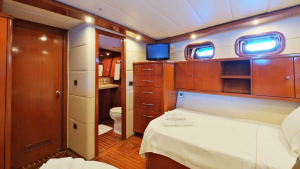 Yacht à moteur Vanguard