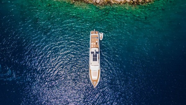 Yacht à moteur Vanguard